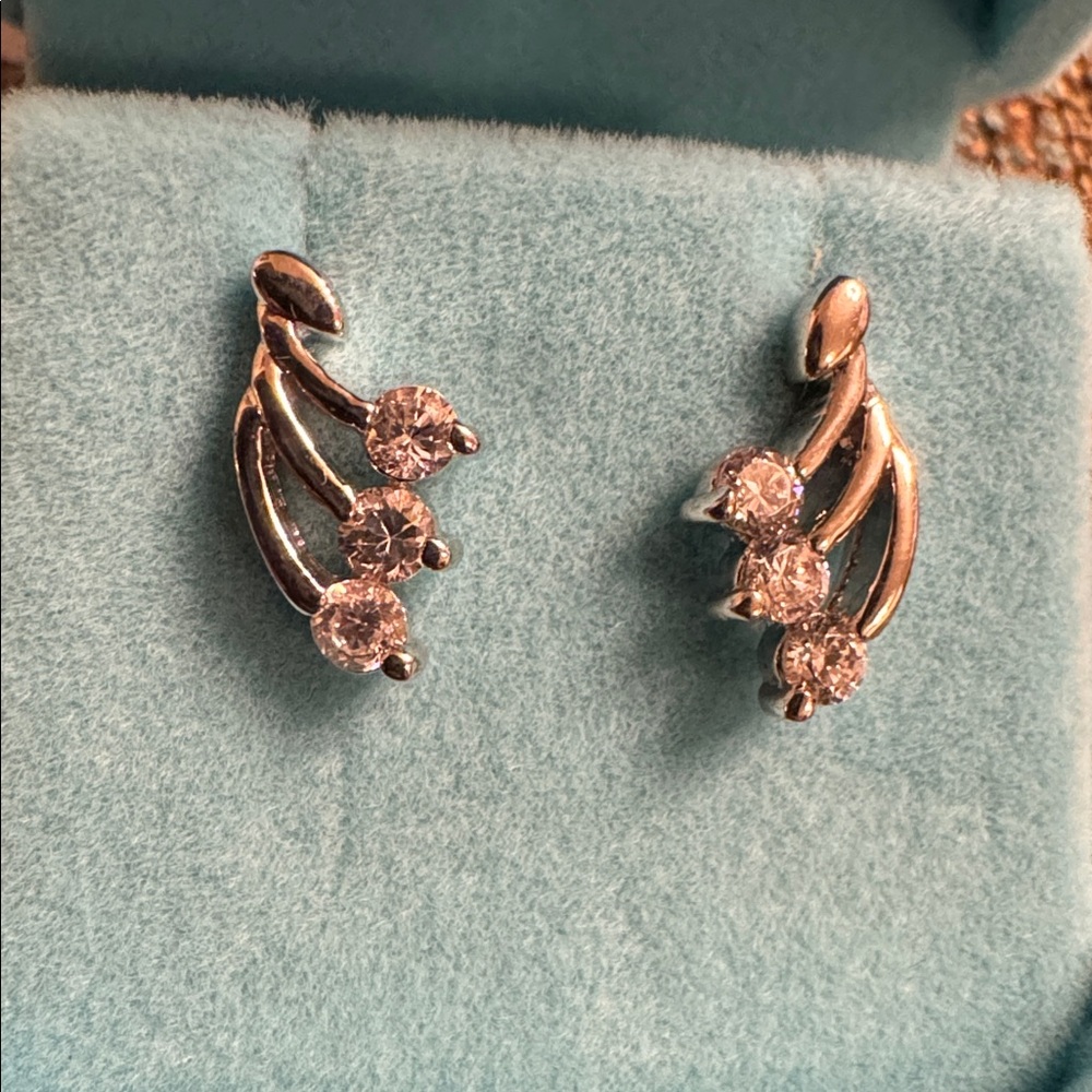 3074 Swarovski Crystal Elements Post Earrings - image 4